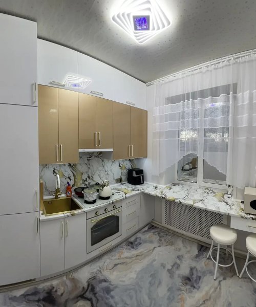 Кухня Акрил столешница под окно.